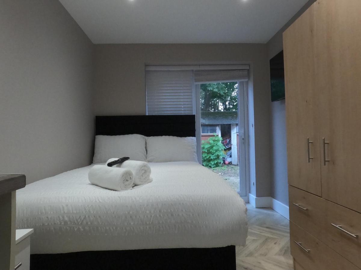 Lbt Property Ltd Лондон Экстерьер фото